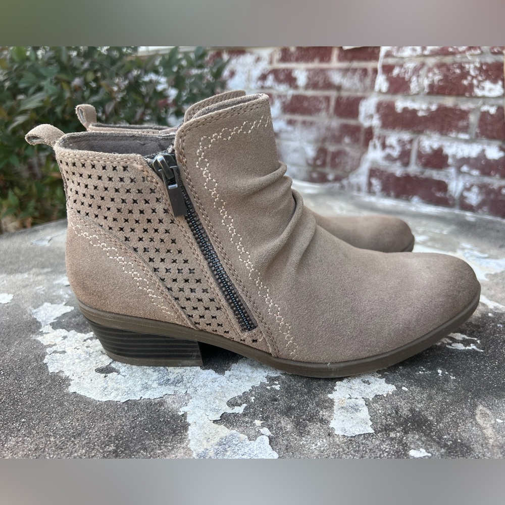 Earth Origins Leather Ankle Boots Collette Cheryl in Taupe Womens Sz 8M
